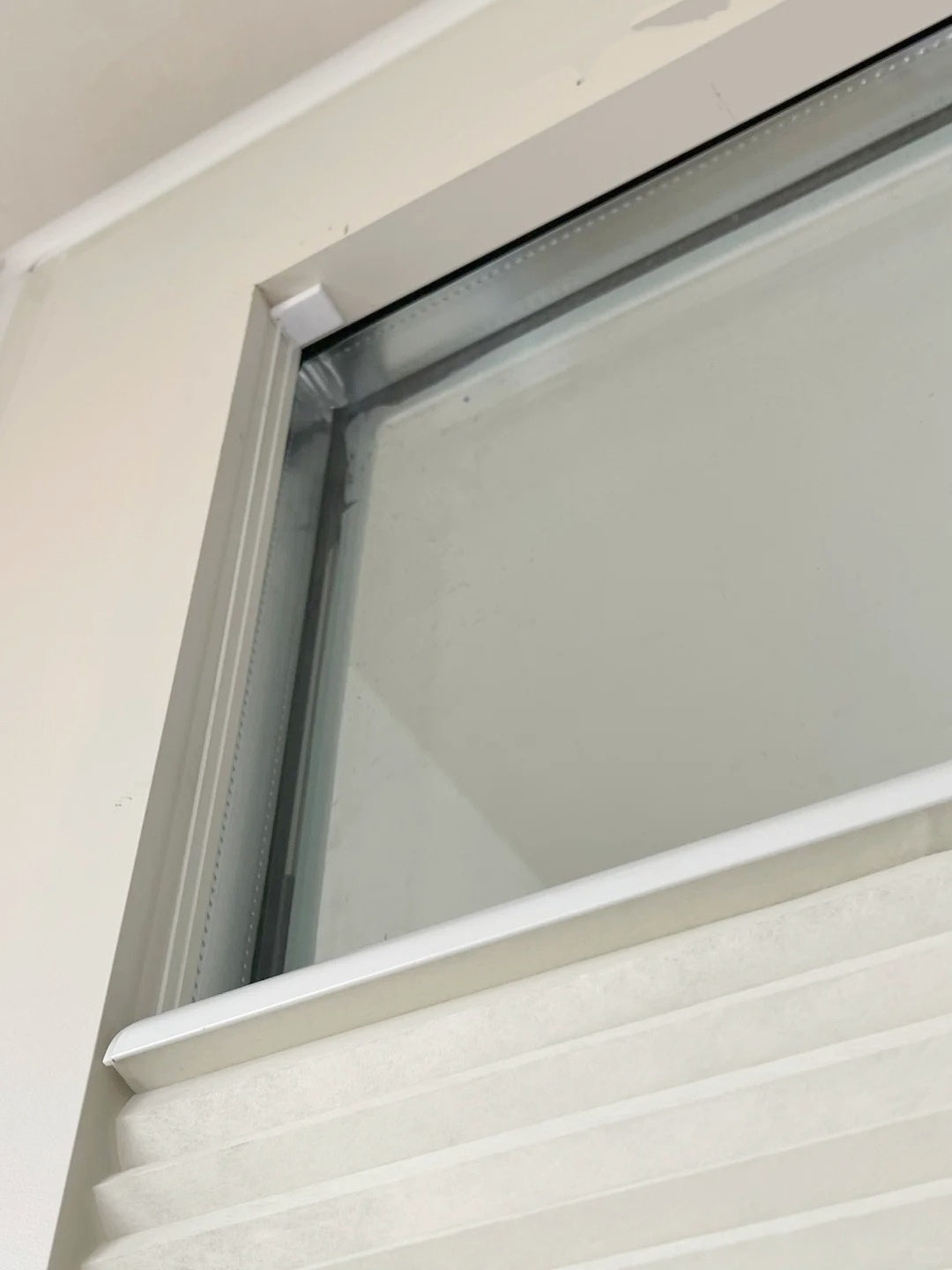 No-drill honeycomb glass door blinds for French doors and narrow windows providing insulation and privacy