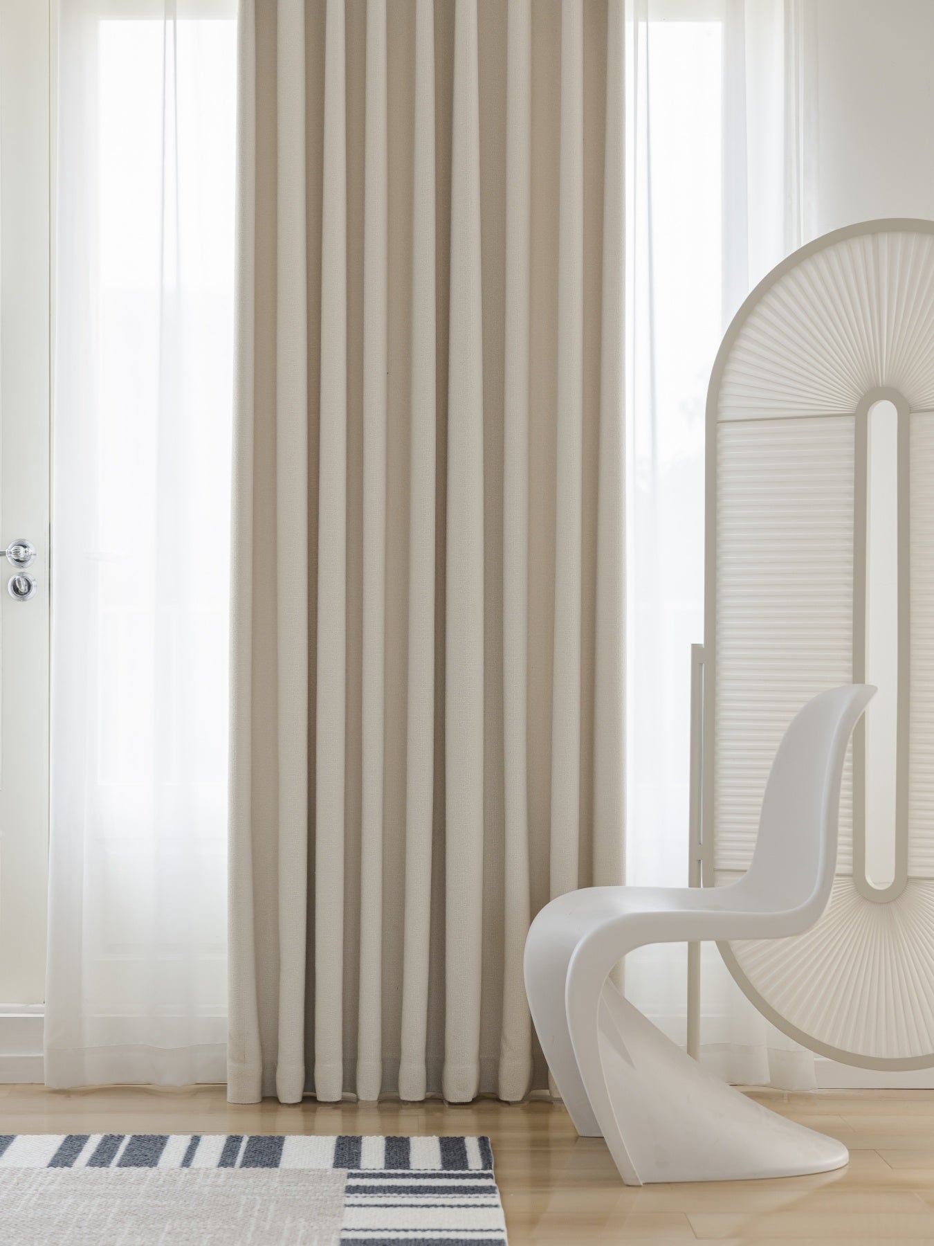 Heavyweight Linen Blend Blackout Pleated Drapery – Available in 4 ColoDiscover the enduring strength of linen blend fabric, crafted with stable polymers for resilience and longevity. This fabric maintains its shape, avoiding easy stretHeavyweight Linen Blend Blackout Pleated Drapery –